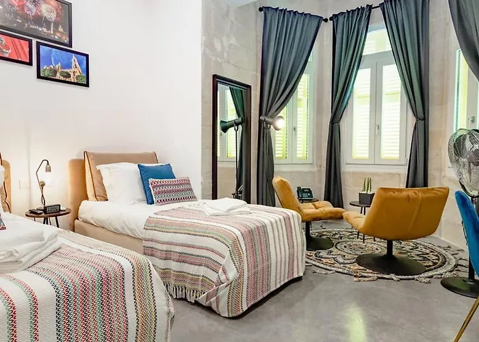 7br 7 En-suite Seafront House Jacuzzi *